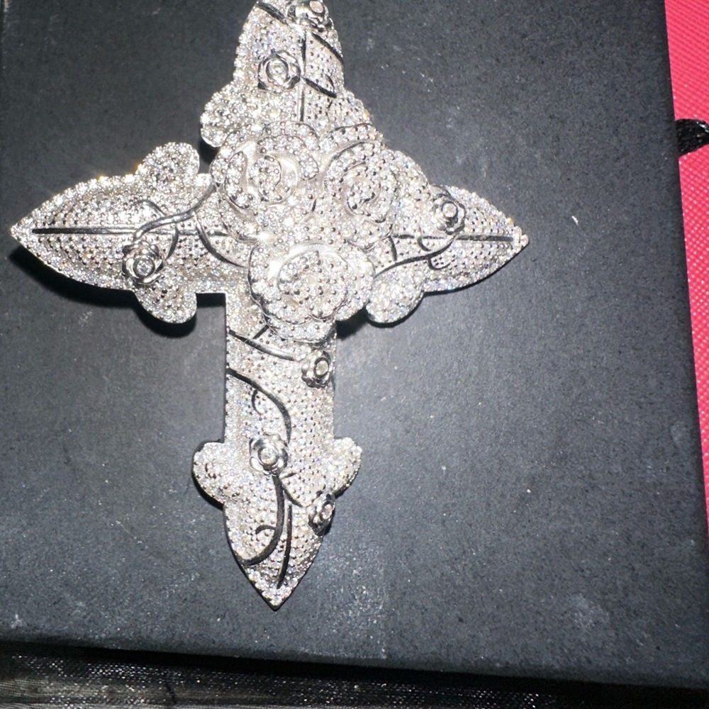 Elegant Silver 925 Moissanite pendant